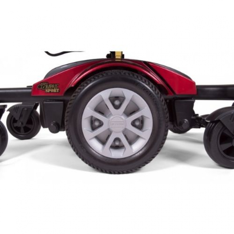 Image of the metal hub close up of the Golden Compass Sport Power Chair.
